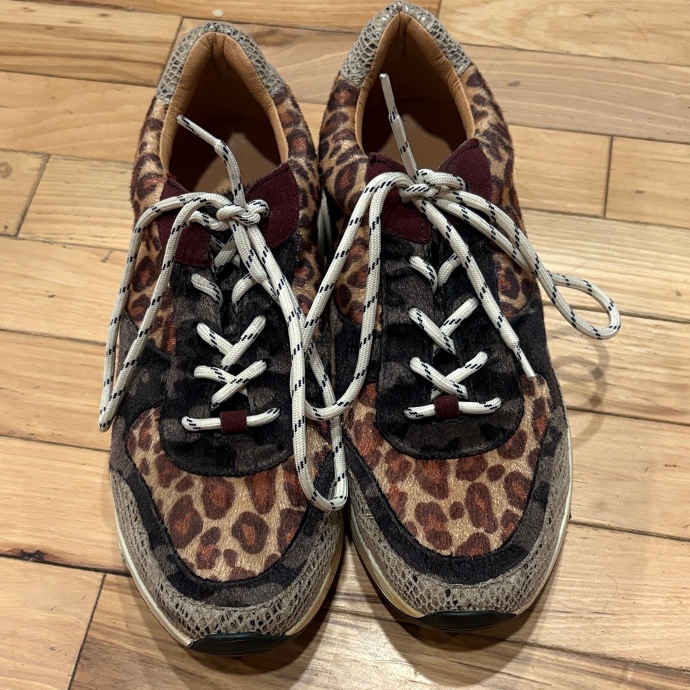 Oasis Society Print Mixed-Material Lace-Up Casual Sneakers